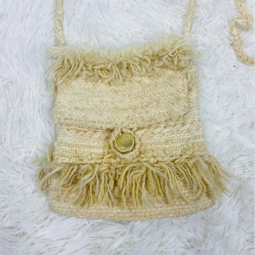 UNBRANDED cream mini fringe fabric crossbody knit boho golden button purse - Picture 11 of 14